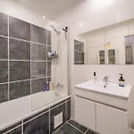 Lumina By Moje Apartment